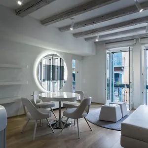 Lords Of Luxury Apartment